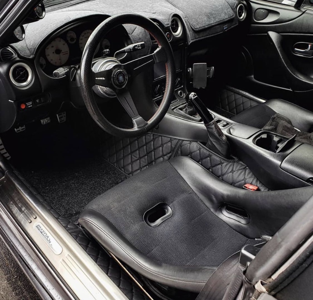 Quilted Floor mats (Premade material) For Miata NA/NB | OMG Roadster